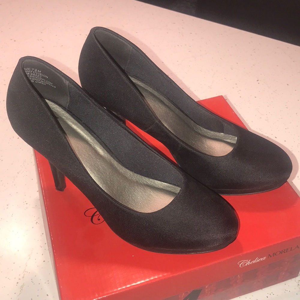 Chelsea Moreland heels.